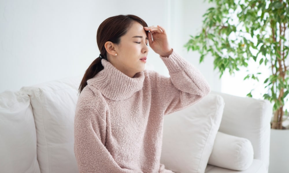 片頭痛の女